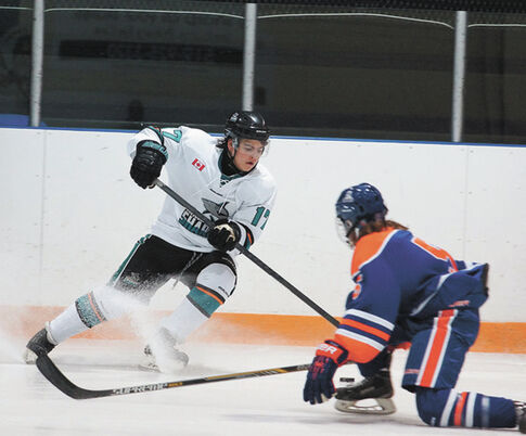 Lawrence’s Brian Reznikov ups his game by playing junior hockey in Canada