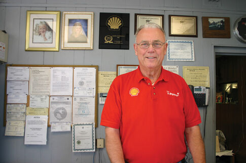 Dick Peterson’s Lakeside Auto offers good old-fashioned service