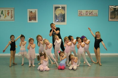 Lifelong dancers to teach summer dance classes