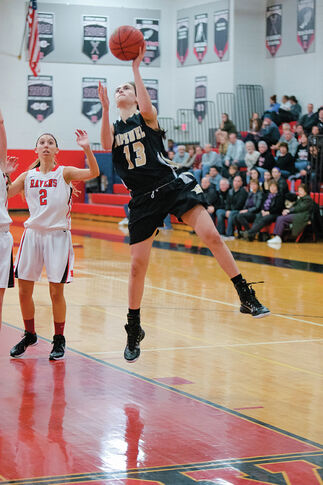 With pressure off, Ashgarcia leads HoVal hoops