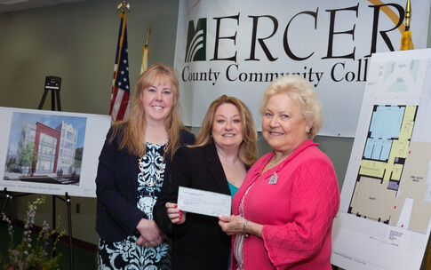 Investors Bank provides $60,000 to fund MCCC’s Trenton Hall Annex