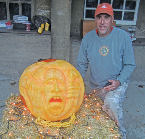 Hopewell Valley Arts Council embraces autumn with aMAZing Pumpkin Carve
