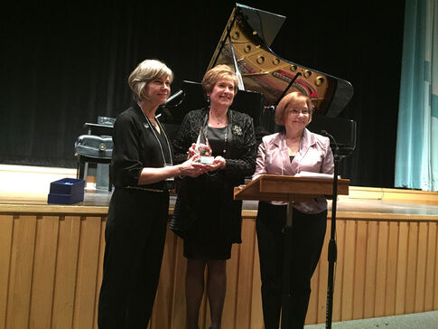 Carol Kivler receives 2015 NAMI Mercer NJ Pillar Award