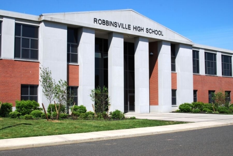 Robbinsville schools move to virtual schedule