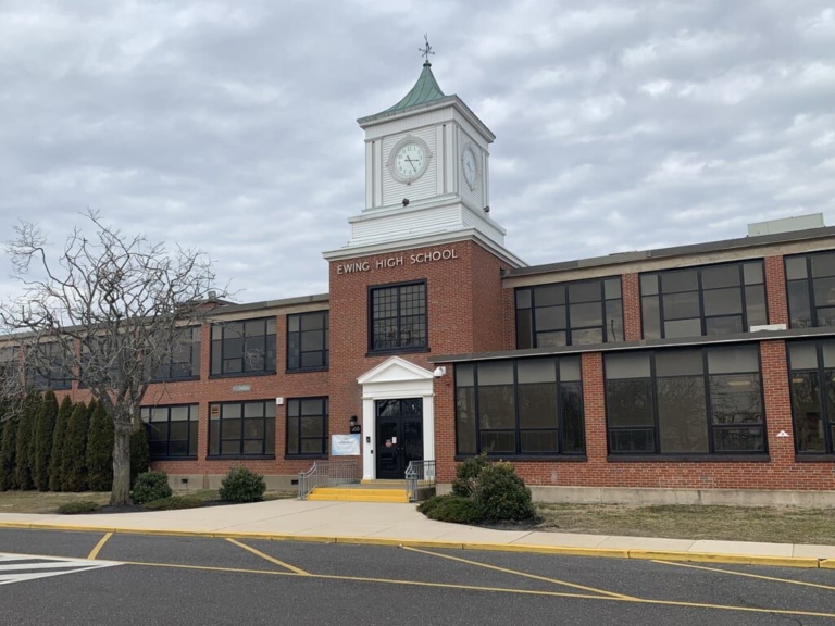 5 running for 3 school board seats in Ewing