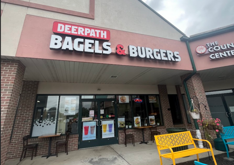 Deerpath Bagels and Burgers opens in Hamilton